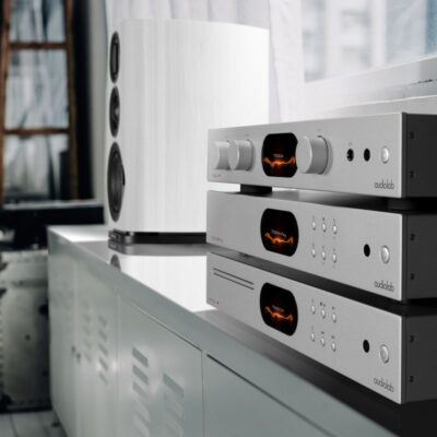 Audiolab 7000A Integrated Amplifier (Black)(Display Unit)(sold as seen)
