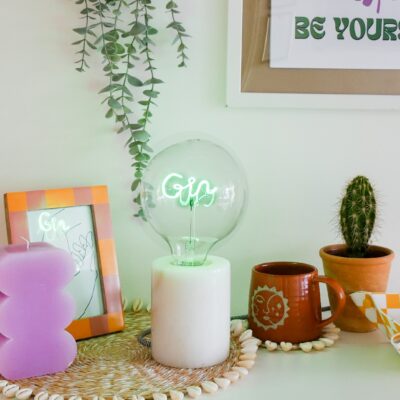 GIN LED Filament Bulb (Green Text)(Screw Down Style)