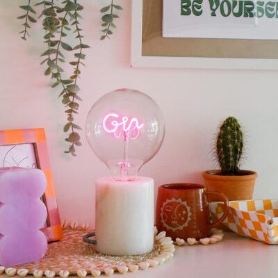 GIN LED Filament Bulb (Pink Text)(Screw Down Style)